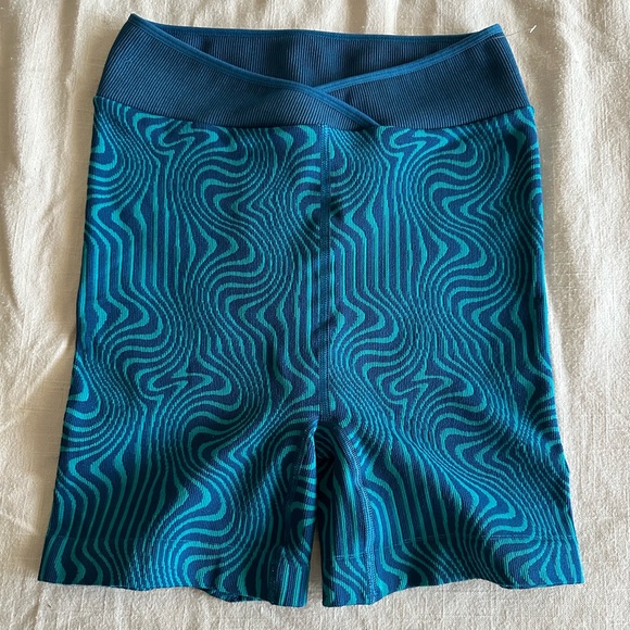 NWOT•FREE PEOPLE X FP MOVEMENT•Women’s “Free Throw”Jacquard Biker Shorts Size Sm - Picture 5 of 7